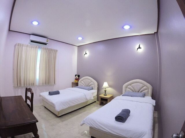 レッツチルプールヴィラナジョムティエンサッタヒップ