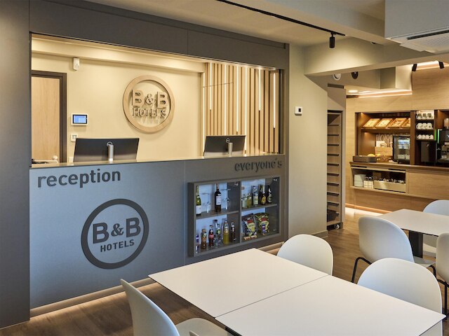 B&B ホテル ヴイレ