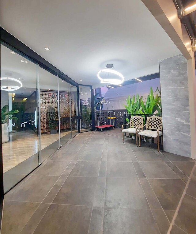 9 レジデンス ホテル