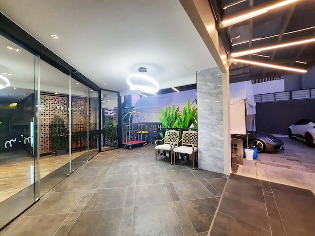 9 レジデンス ホテル