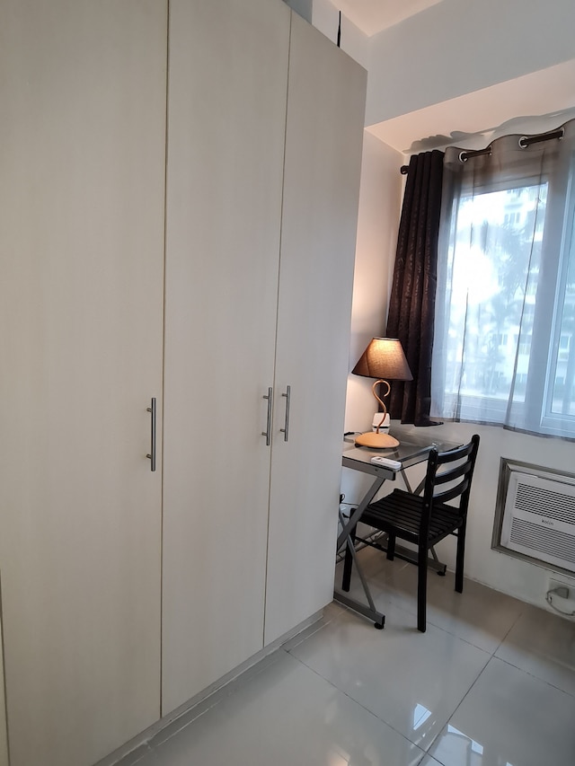 シーレジデンス - コンド R Us