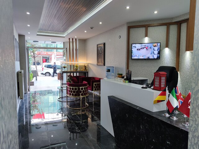 オレン・ウスクダルホテル