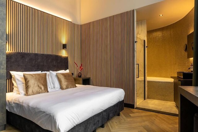 モニュメントホテル