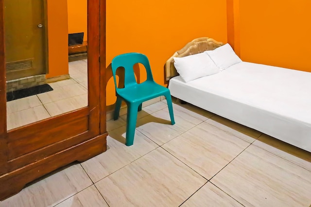 ホテル O ポンドカン タリ スーパー