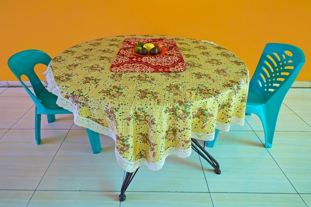 ホテル O ポンドカン タリ スーパー