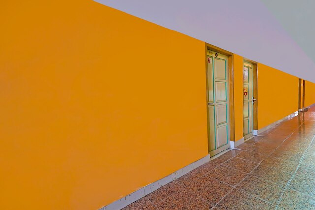 ホテル O ポンドカン タリ スーパー