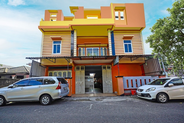 ホテル O ポンドカン タリ スーパー