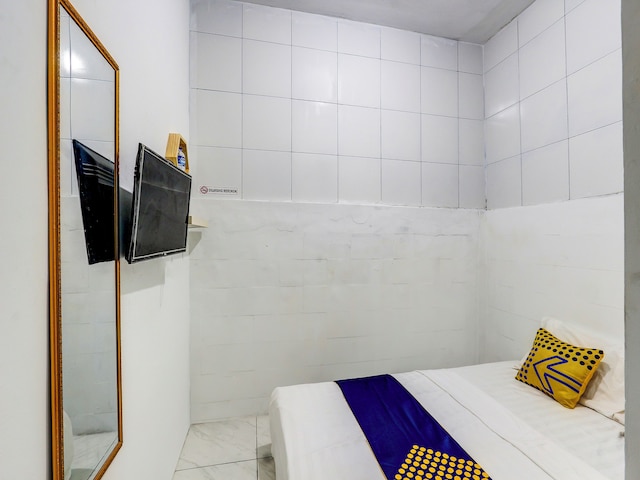 ホテル O ガン テンガ ホームステイ シャリア