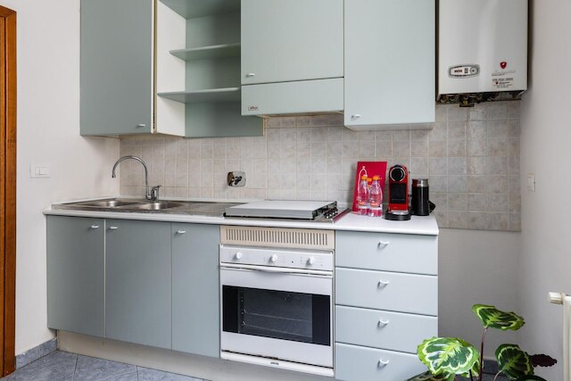 アレッサンドリーニ アパートメント アッラ フィネストレッラ バイ ワンダフル イタリア