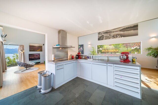 ベストビラウィズプール＆パノラマビュー