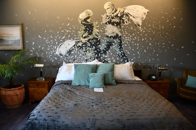 ザ・ウォリド・オフ・ホテル