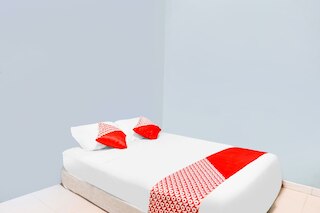 ホテル O レストゥ イブ ホームステイ シャリア