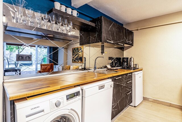 スタイリッシュ フリー ファーニッシュド モダン フラット イン カッド K Y