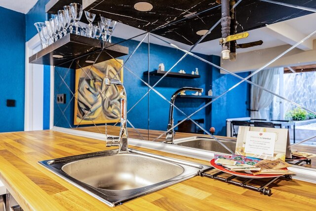 スタイリッシュ フリー ファーニッシュド モダン フラット イン カッド K Y