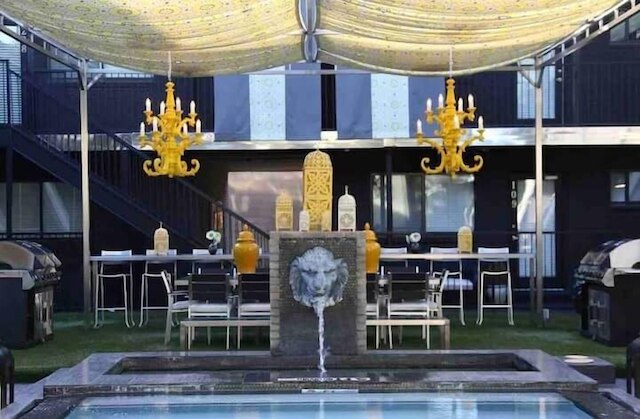 イーストダラスパラダイスゲッタウェイ