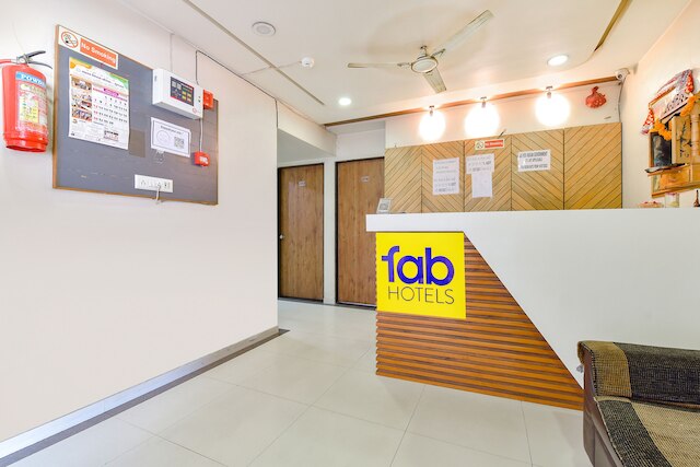 ファブホテル クリスタル