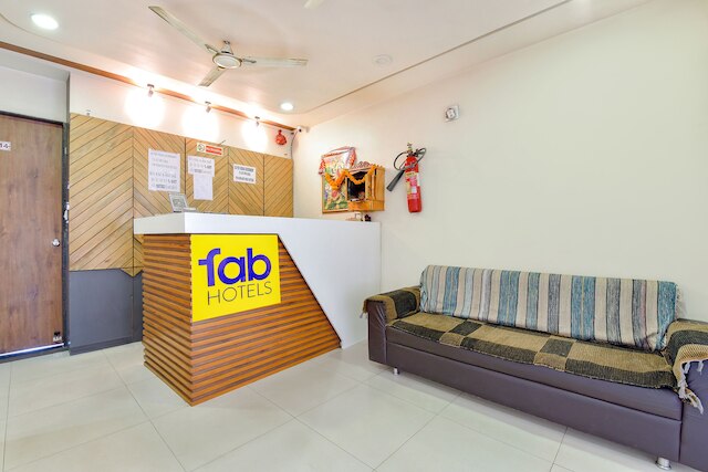 ファブホテル クリスタル