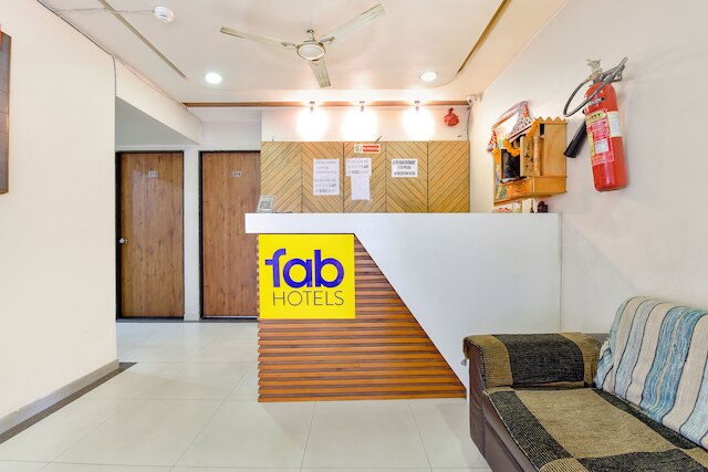 ファブホテル クリスタル