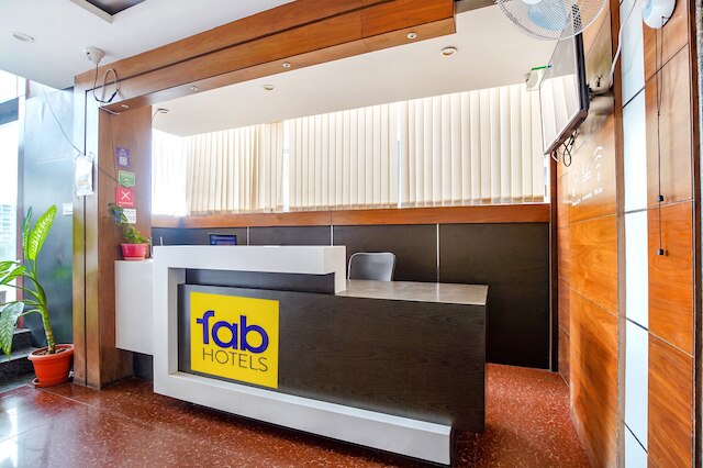 ファブホテル・エミレーツ・スイーツ