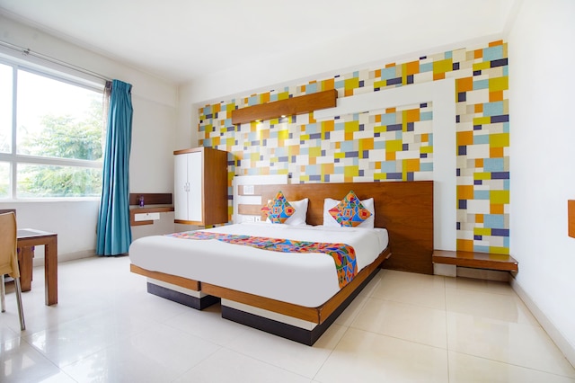 ファブホテル・エミレーツ・スイーツ