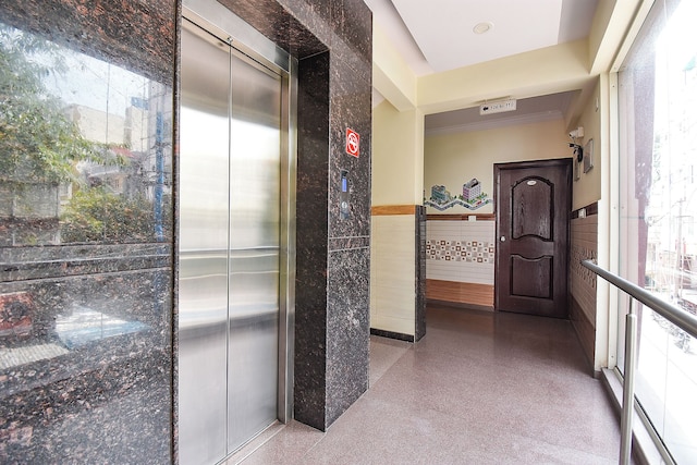 ファブエクスプレス アイボリー パール - ニア ブルックフィールド メイン ゲート