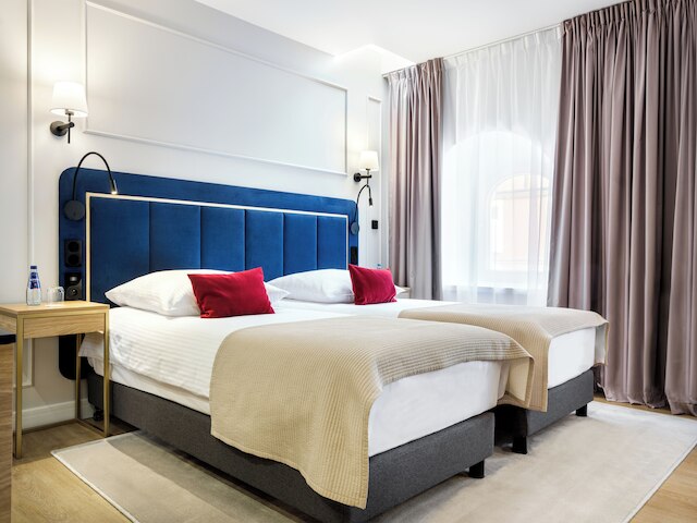 ホテル ゴールデン クイーン