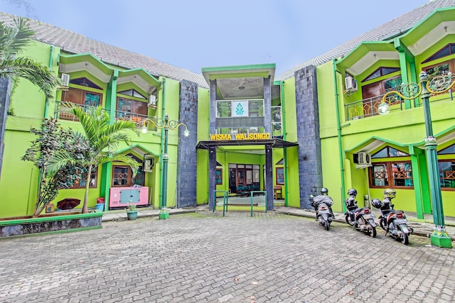 SPOT ON 91471シャリアウィスマウィンワリソンゴ