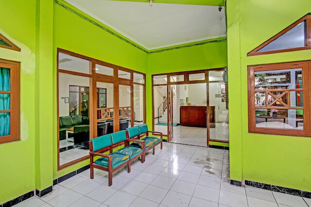 SPOT ON 91471シャリアウィスマウィンワリソンゴ