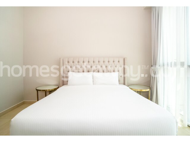 ホームズゲットウェイ-ダウンタウンビューの3BRアパート