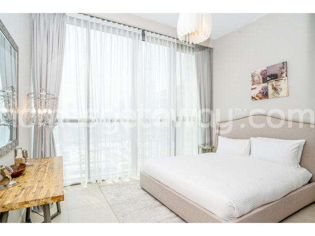 ホームズゲットウェイ-ダウンタウンビューの3BRアパート