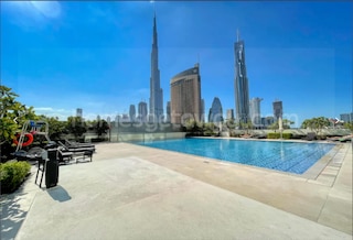 ホームズゲットウェイ-ダウンタウンビューの3BRアパート