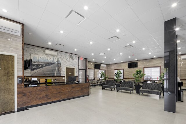 ハイブリッジ・ホテル