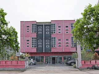 SPOT ON 91761ラマタマホームステイシャリア