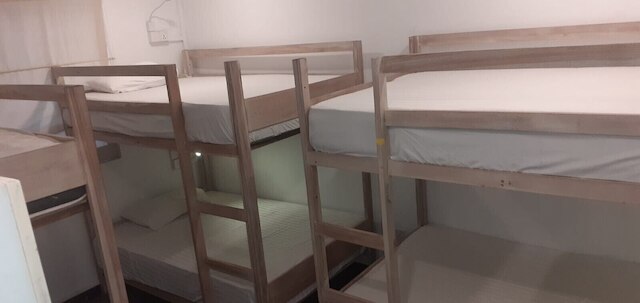 レイオーバーコロンボ - ホステル