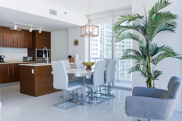 ラグジュアリー2BR コンドミニアム アイコンオーシャンビュー