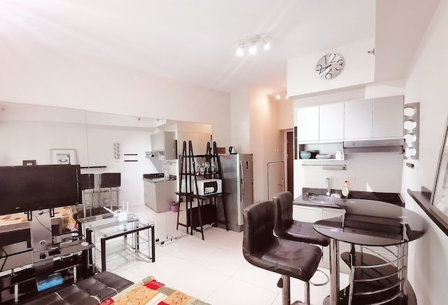 ディマックス・ステイケーション