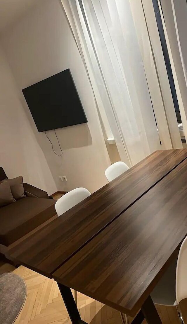 シェーネ ヴォーヌング イン ダー ヴィーナー イネンシュタット