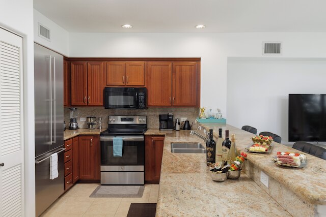 ラグジュアリー リビング ウィズ プールアクセス