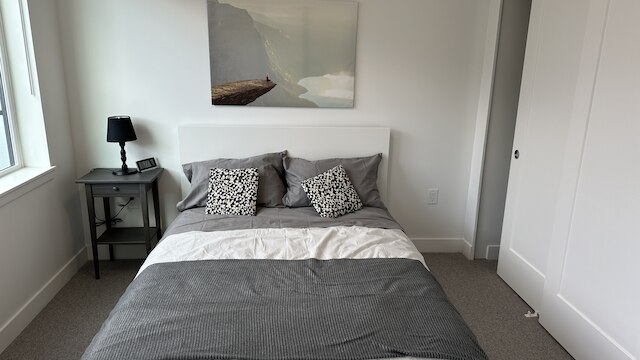 ルビーレッドクラウドホームズバンクーバー