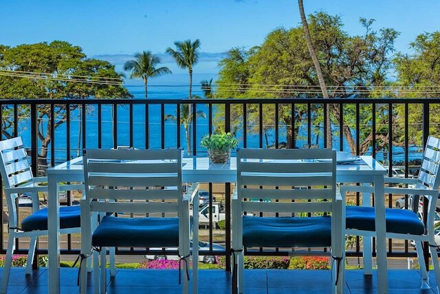 マウイパークショア バイ コールドウェルバンカー アイランドバケーションズ