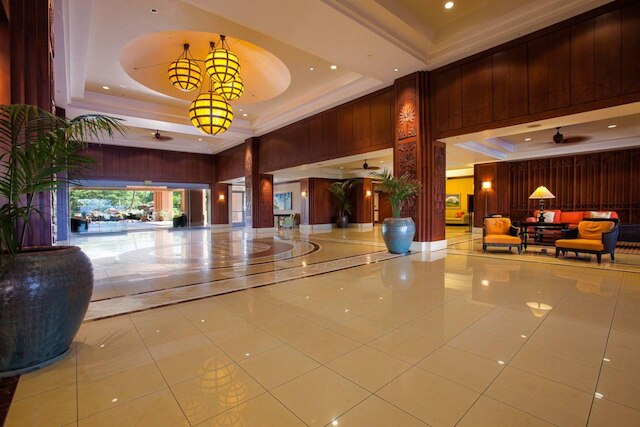 ホヌア カイ ホクラニ バイ コールドウェル バンカー アイランド バケーションズ