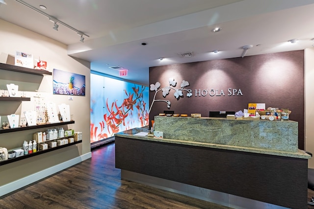 ホヌア カイ ホクラニ バイ コールドウェル バンカー アイランド バケーションズ