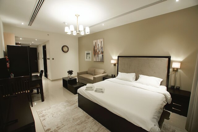 クレバー ゲスト エリート ダウンタウン スタジオ