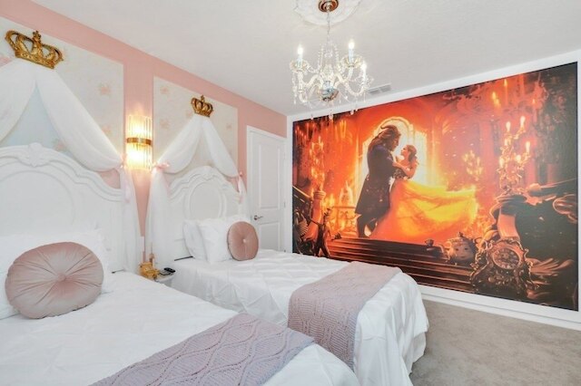 マニー テーマズ フォー エブリワン 10 ヒュージ ベッドルームズ! 10 ヴィラ バイ レッドオーニング