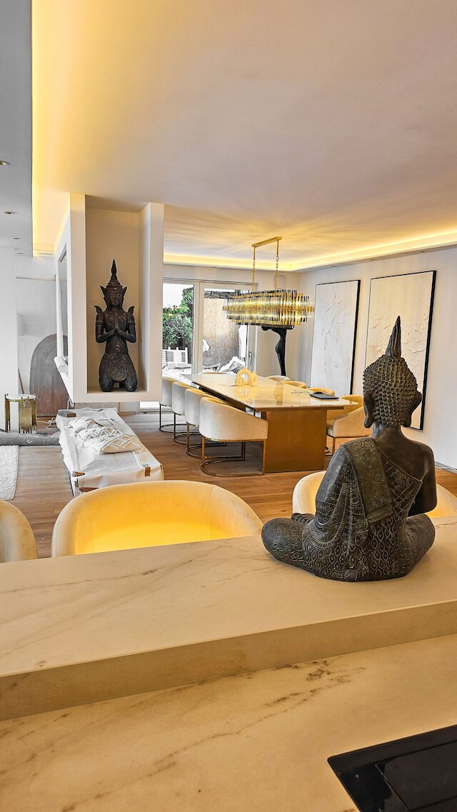 ルクス・ノイバウ 170m2 ロフト ミット プール ガルテン