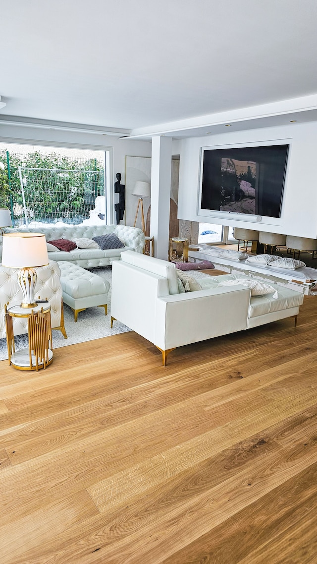 ルクス・ノイバウ 170m2 ロフト ミット プール ガルテン