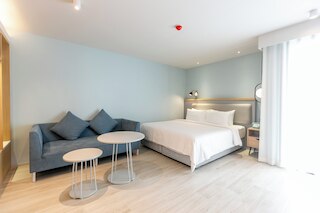 ザ サチャ アパート ホテル トンロー