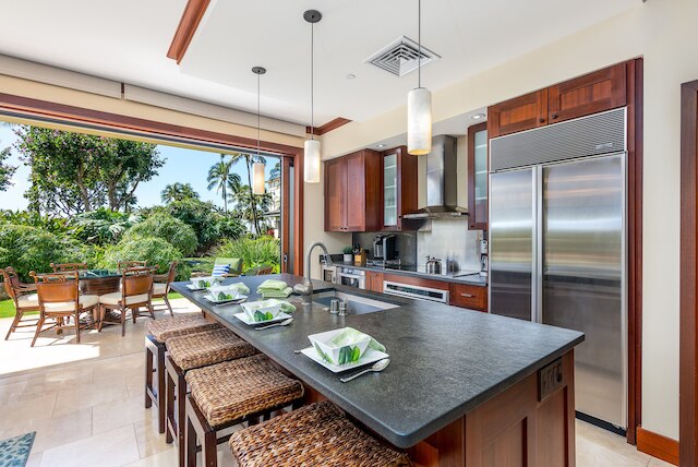 ハレ アカラ フォールズ