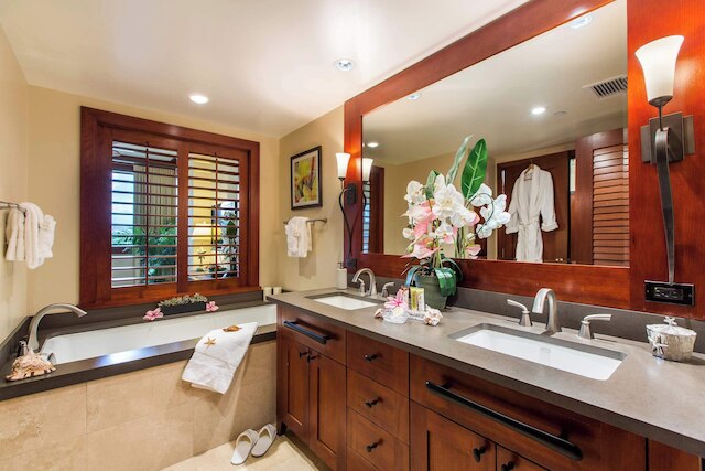 ハレ ハウオリ コ オリナ ヴィラ ウィズ ビーチ & プール！