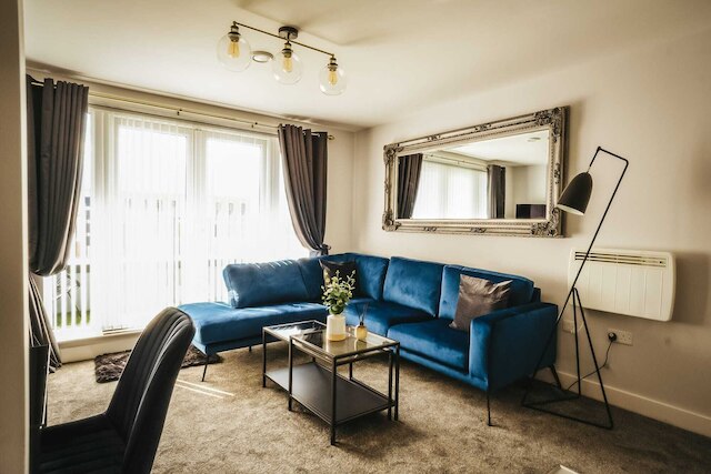 シック  2  ベッドルーム  アパートメント サルフォード キーズ ザ ロウリー